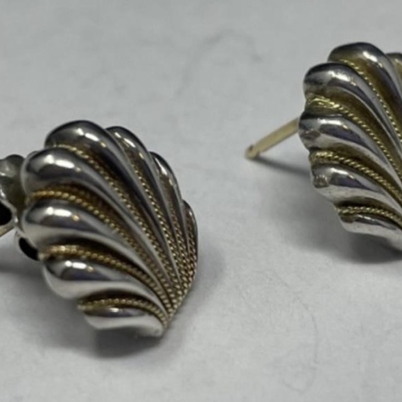 Tiffany & Co. Sterling Silver & 18K Gold Shell Stud Earrings - Picture 3 of 4